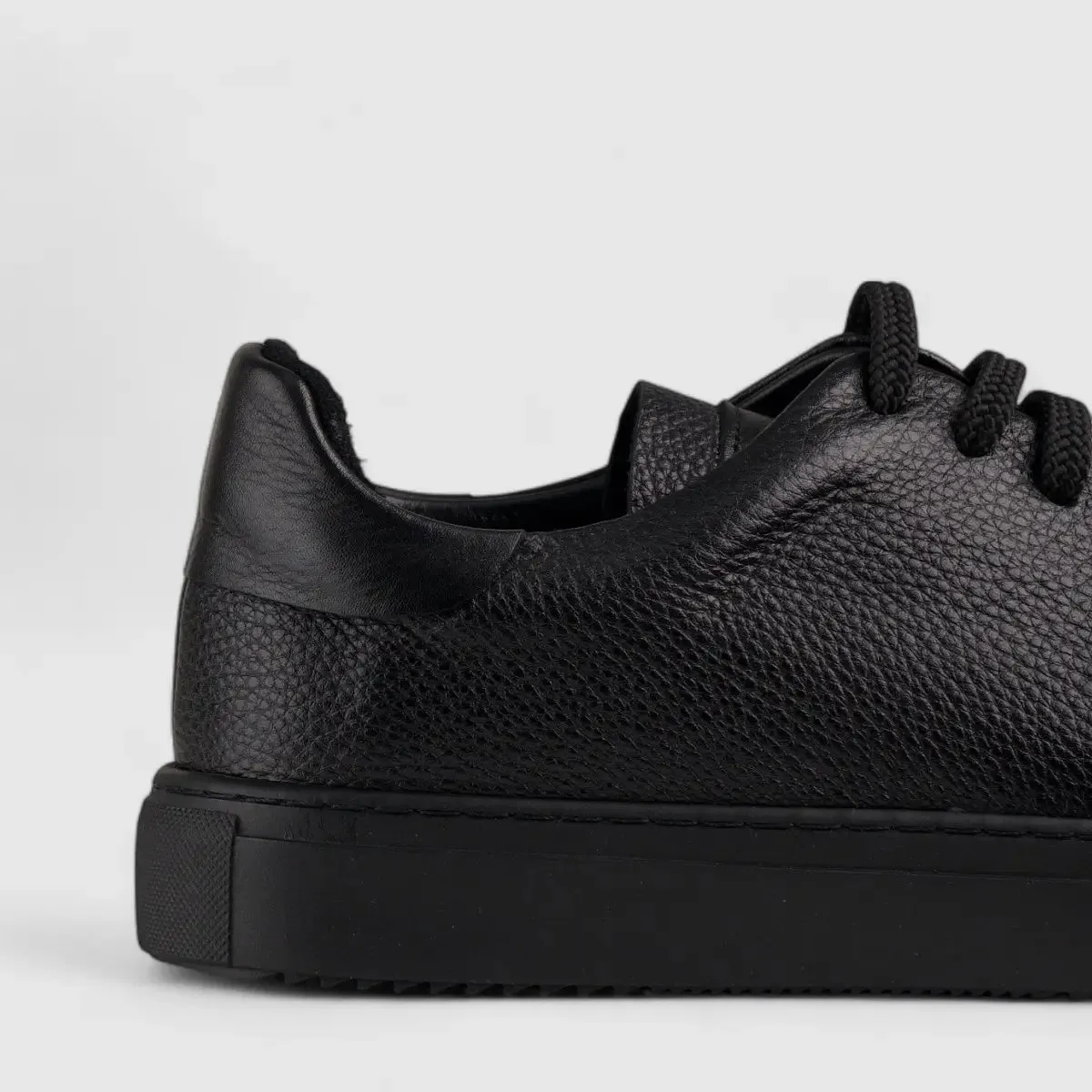 Formales Lace Up Leather Sneaker Black 4289