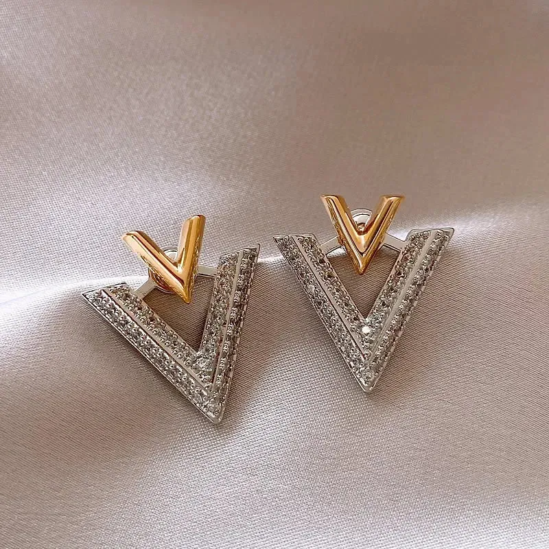 Korea New Design Fashion Jewelry 14K Gold Plated Zircon V Earrings